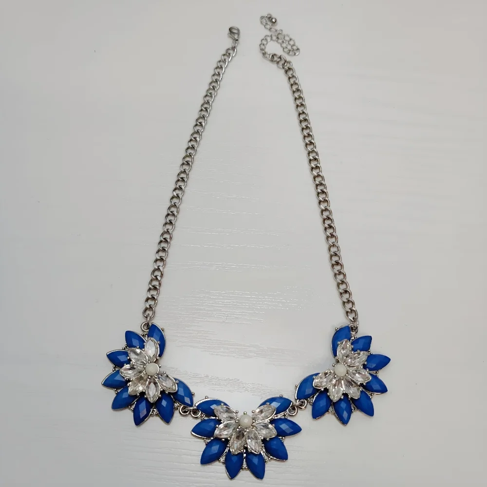 Retro Revival Floral Cobalt Blue Rhinestone Statement Necklace - Picture 8 of 8